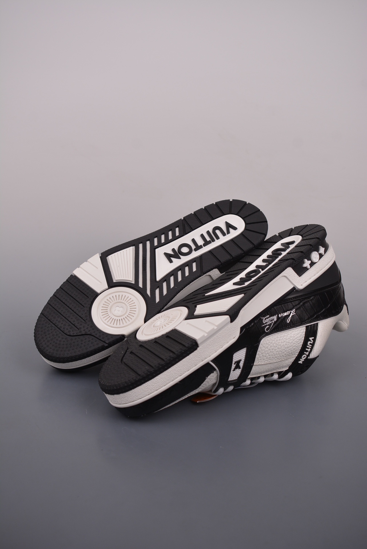 LV Trainer Limited Edition Collaboration Latest colorway