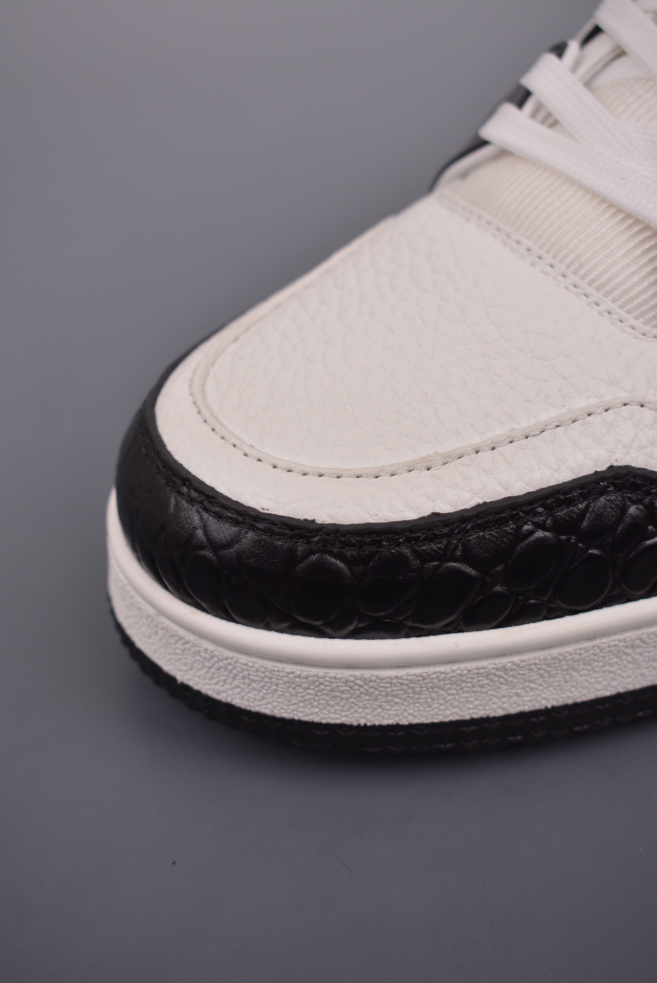 LV Trainer Limited Edition Collaboration Latest colorway