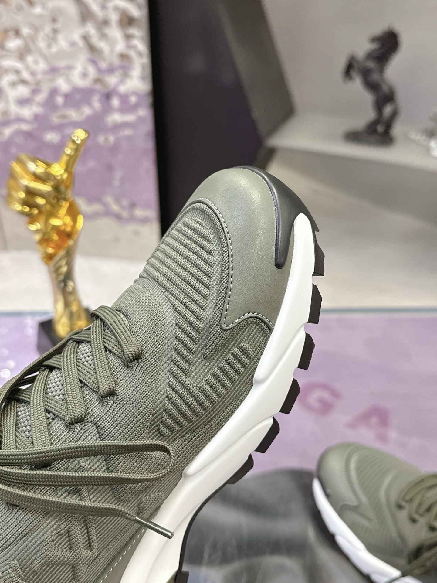 LV Runner Tatic