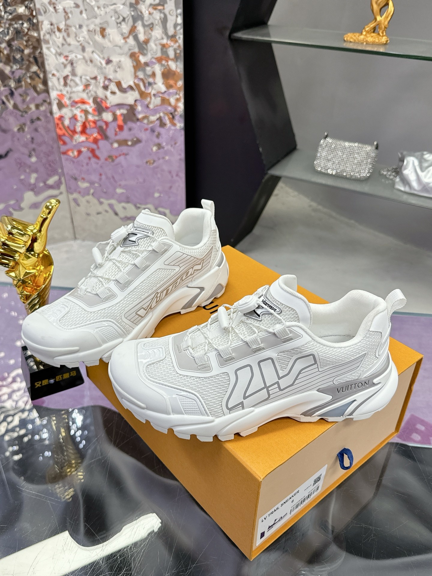 LV Runner Tatic