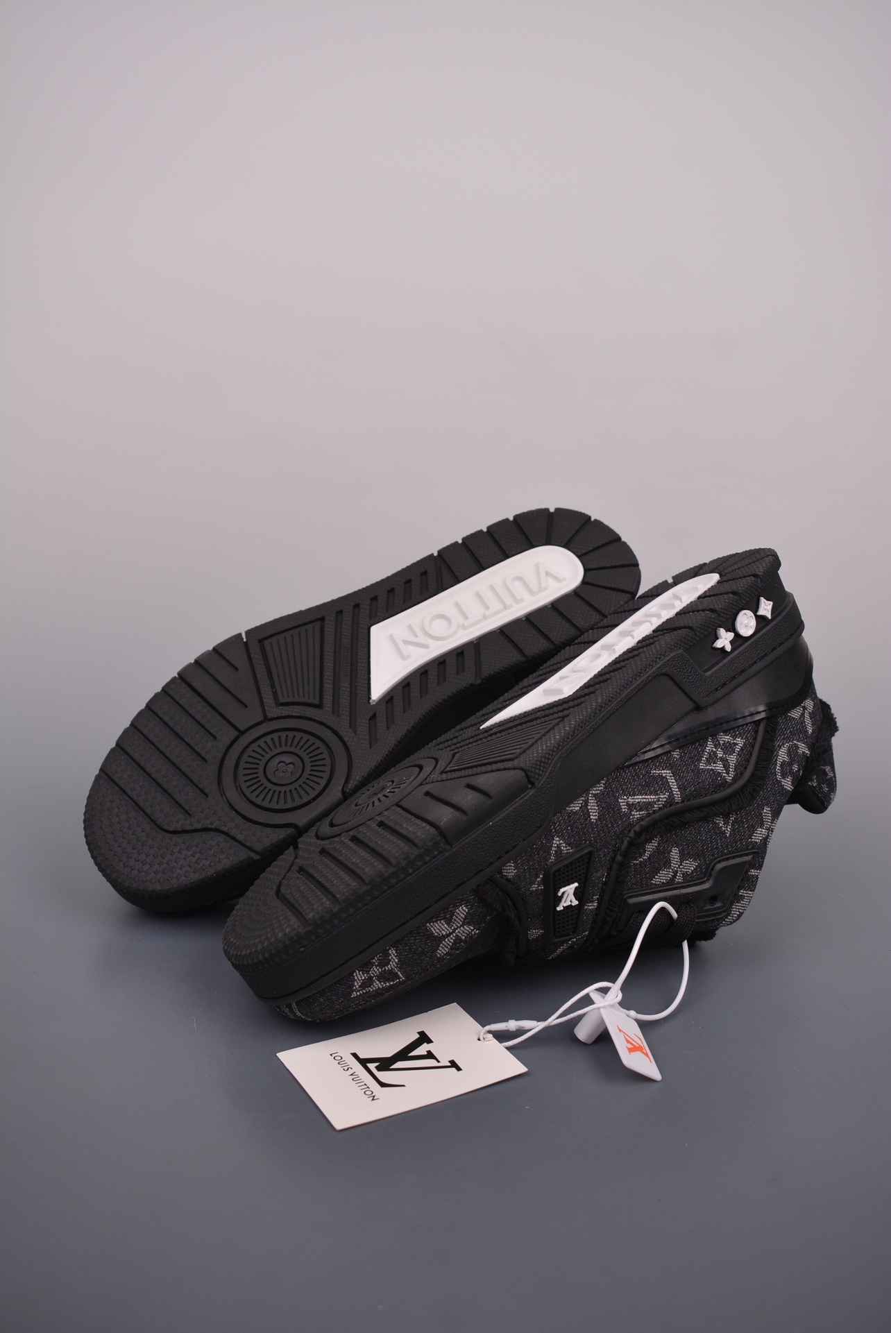 LV Trainer Limited Edition Collaboration [Best Value Version with Perfect Cleanliness]