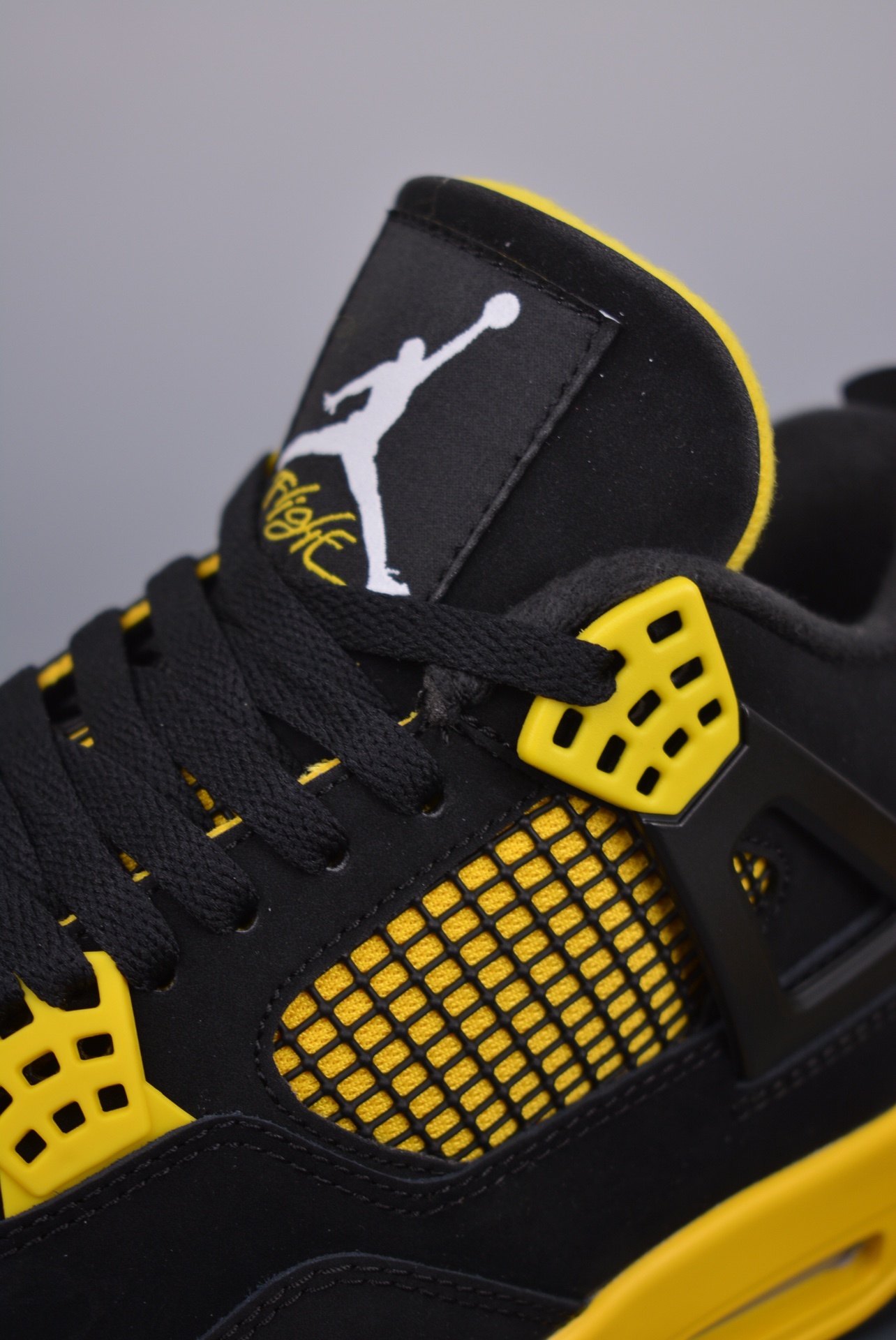 Nike AJ4