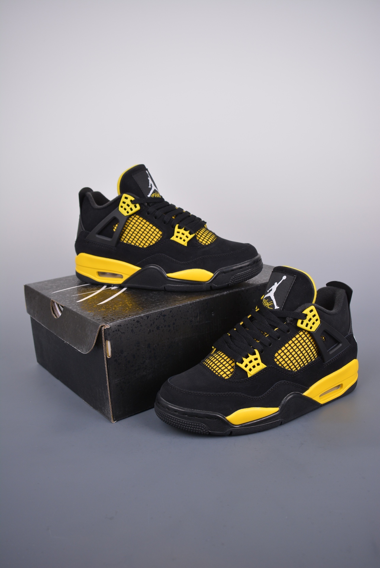 Nike AJ4